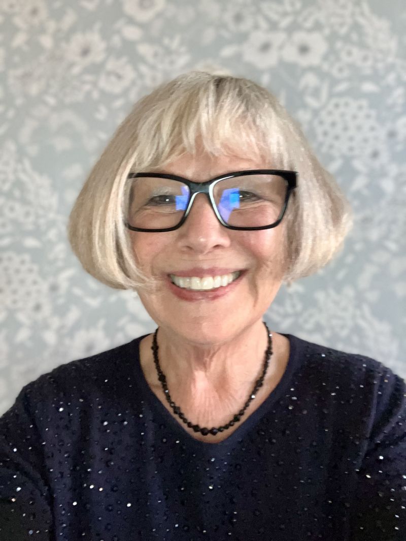 NJgirlinUK NJgirlinUK