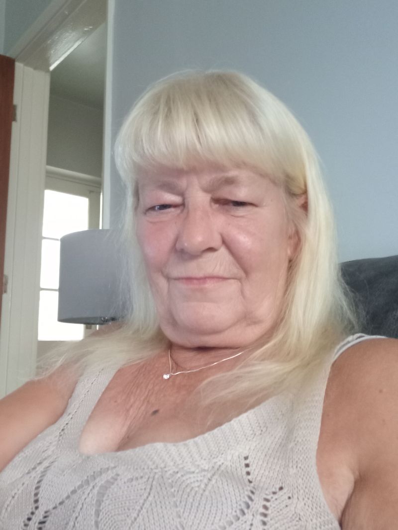 julie67_838